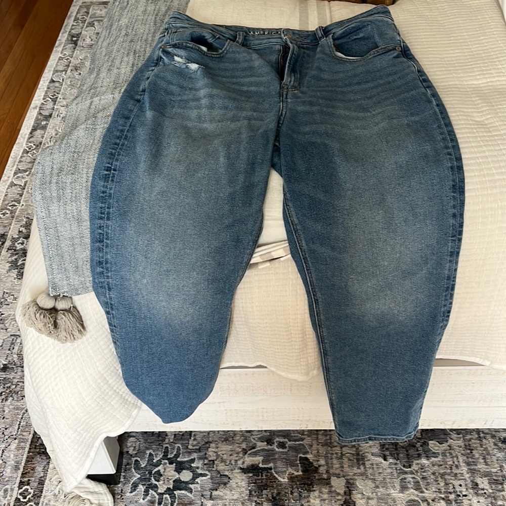 American eagle mom jeans